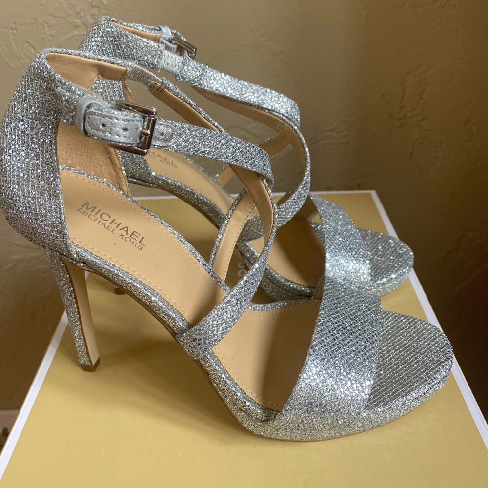 Michael Kors Stassi Platform  Glitter Sandals 6.5